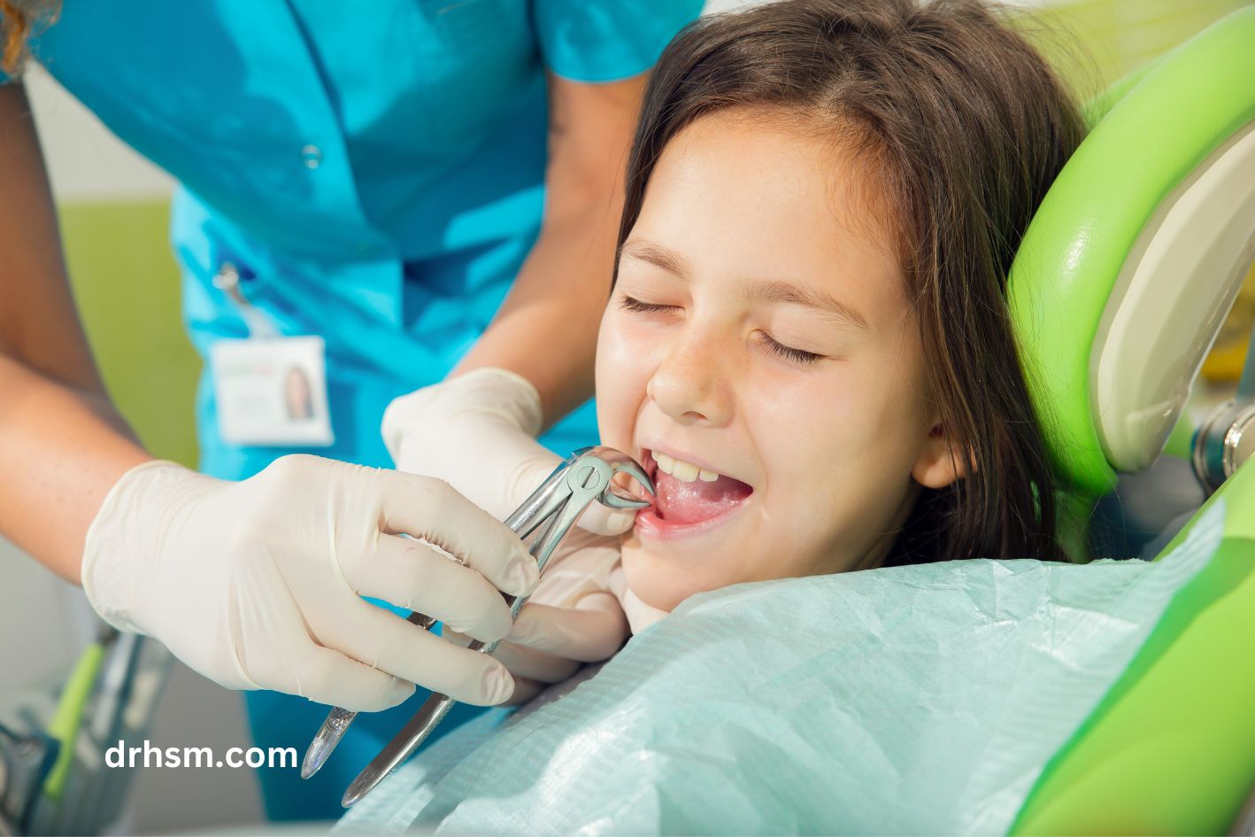 So, Your Surrounding Teeth Hurt After Tooth Extraction? Here’s What You Need To Know! Harpreet